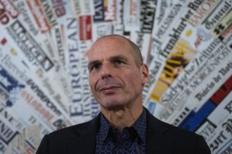 Varoufakis at a conference with foreign press in 2018.