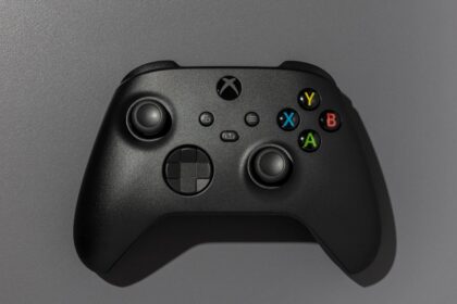 The trusty Xbox wireless controller is $20 off at Woot